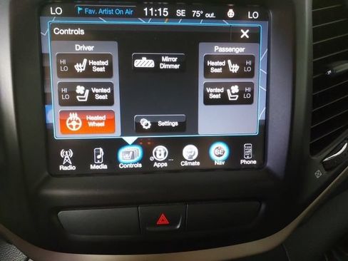 Used 2015 Jeep Cherokee Limited w/ Luxury Group AWD/4WD image 28