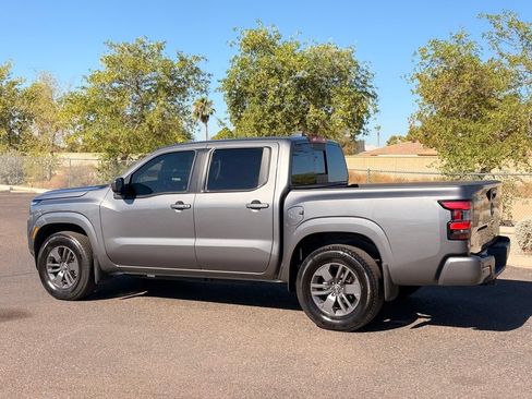Certified 2025 Nissan Frontier SV w/ SV Convenience Package RWD image 4