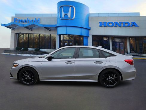 Used 2023 Honda Civic Sport image 4