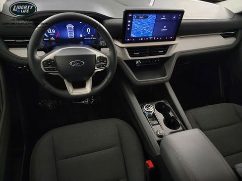 Used 2026 Ford Explorer Active AWD/4WD image 35