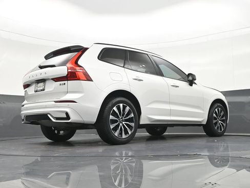 Certified 2024 Volvo XC60 B5 Core w/ Protection Package Premier AWD/4WD image 28