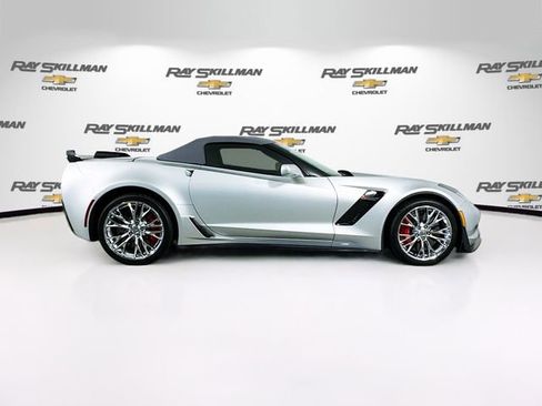 Used 2015 Chevrolet Corvette Z06 w/ 3LZ Preferred Equipment Group RWD image 8