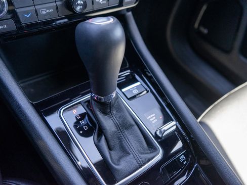 Used 2024 Jeep Compass Limited w/ High Altitude Package image 21