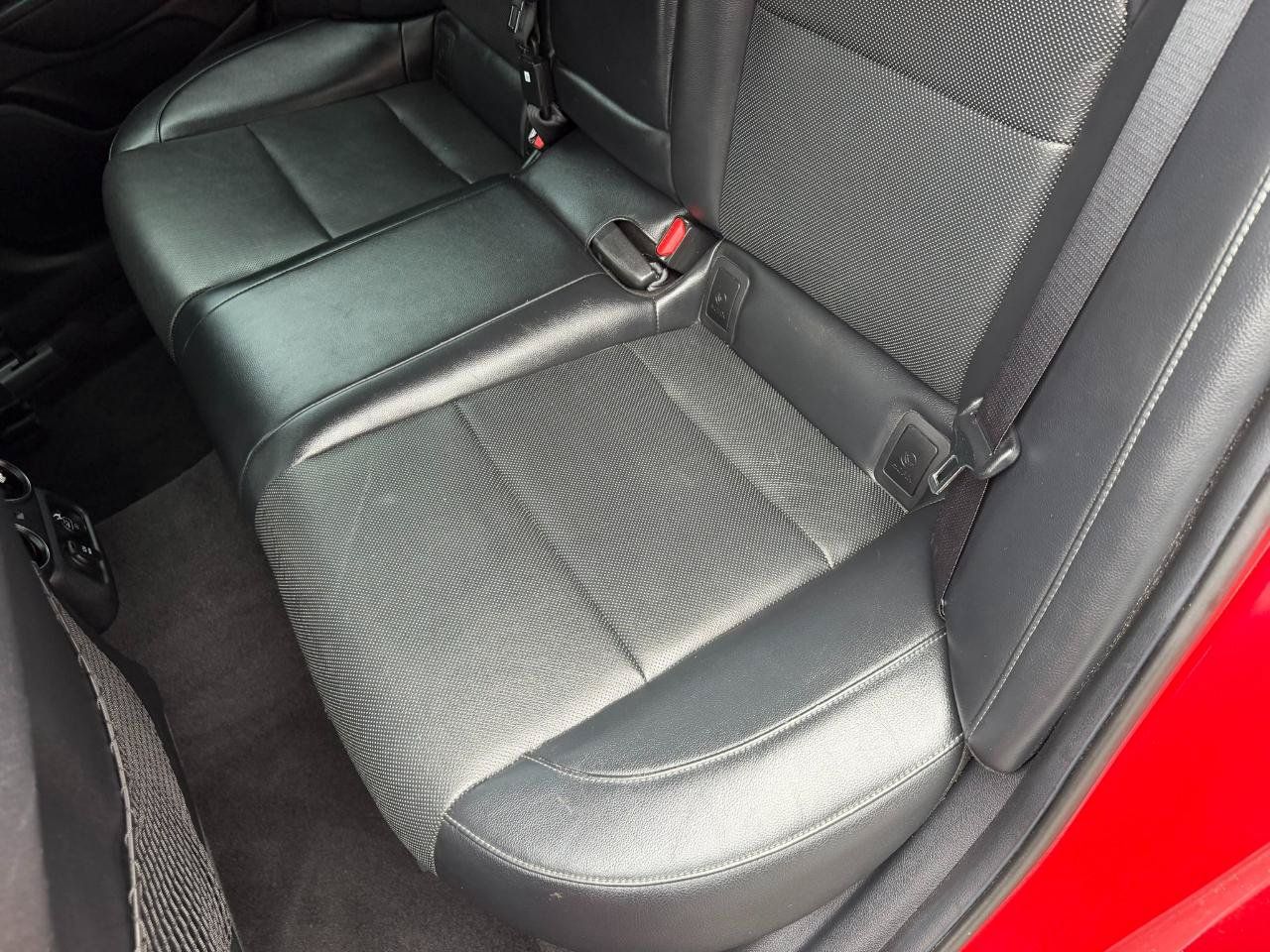 Used 2021 Kia Stinger GT-Line w/ Sun & Sound Package RWD image 44