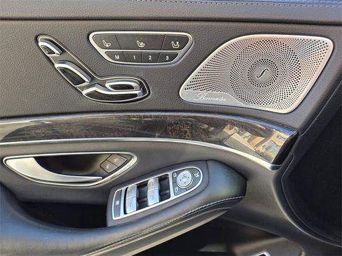 Used 2019 Mercedes-Benz S 560 4MATIC Sedan image 33