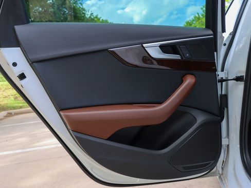 Used 2019 Audi A4 2.0T Premium w/ Convenience Package image 12