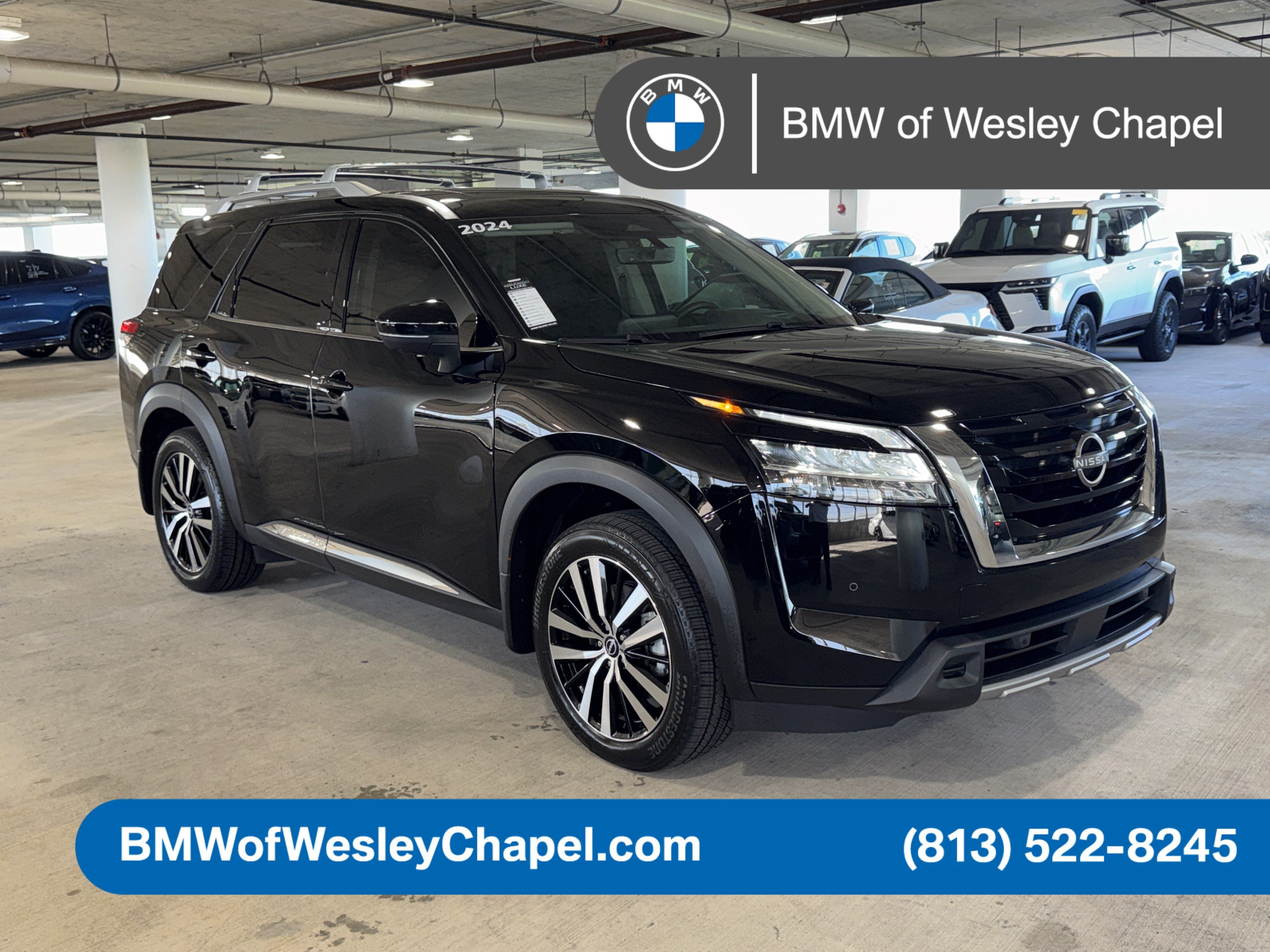 Used 2024 Nissan Pathfinder Platinum FWD image 1