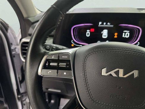 Used 2023 Kia Telluride EX w/ EX Captain's Chair Package FWD image 31