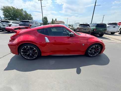 Used 2017 Nissan 370Z NISMO RWD image 2