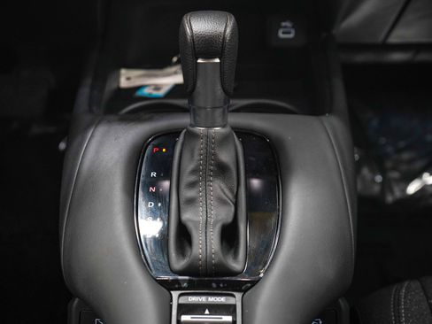 Used 2025 Honda HR-V LX image 19