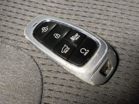 Used 2023 Hyundai Santa Fe SEL AWD/4WD image 32