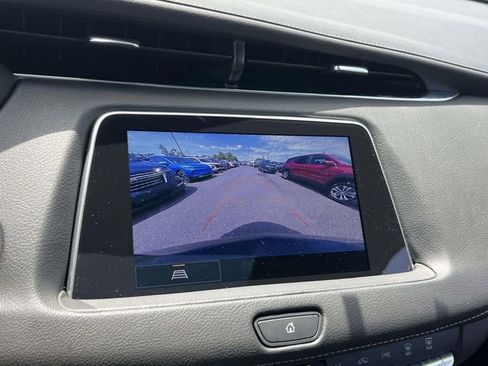 Used 2023 Cadillac XT4 Luxury w/ Cold Weather Package AWD/4WD image 30