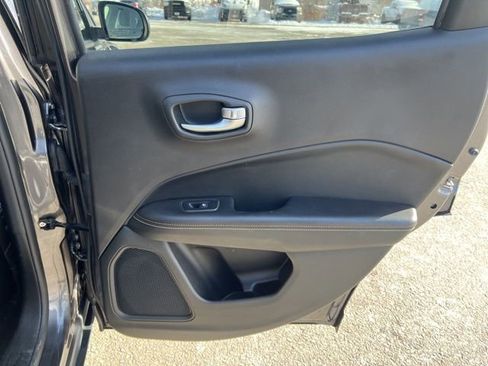 Used 2018 Jeep Compass Latitude w/ Popular Equipment Group image 14