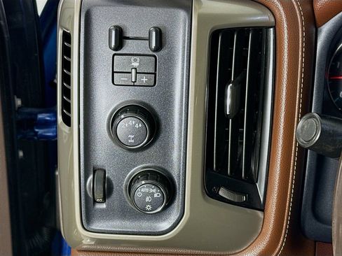 Used 2019 Chevrolet Silverado 2500 High Country AWD/4WD image 12