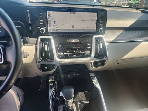 Used 2021 Kia Sorento SX image 26