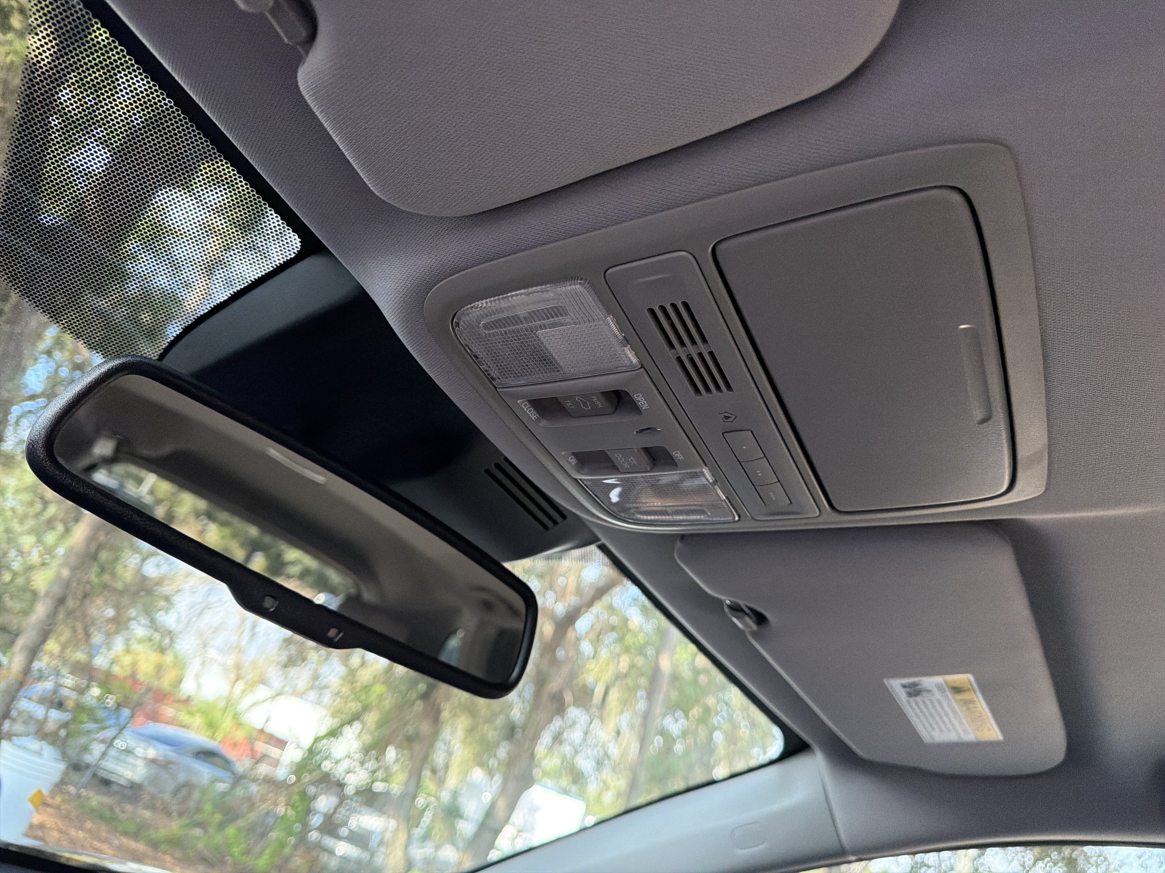 Used 2018 Honda CR-V Touring image 29