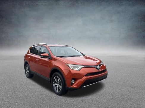 Used 2016 Toyota RAV4 XLE FWD image 7