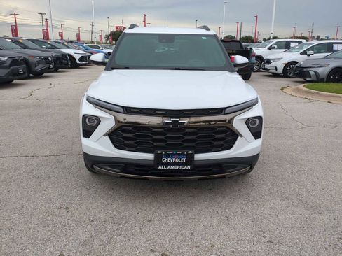 Used 2024 Chevrolet TrailBlazer ACTIV FWD image 3