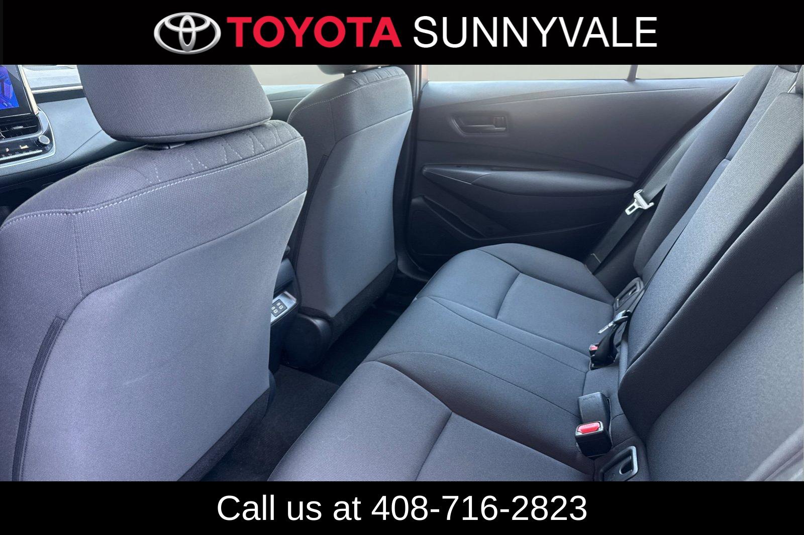 Used 2025 Toyota Corolla LE FWD image 5