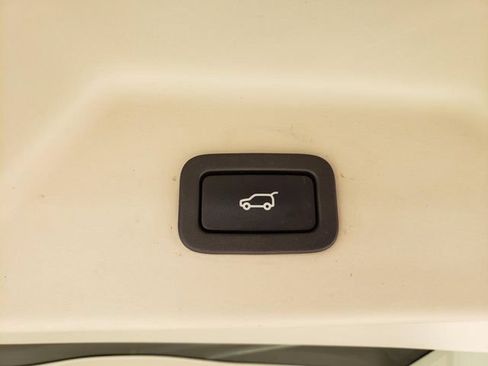 Used 2017 Land Rover Range Rover HSE AWD/4WD image 10