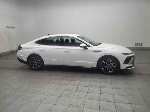 Used 2025 Hyundai Sonata SEL FWD image 11