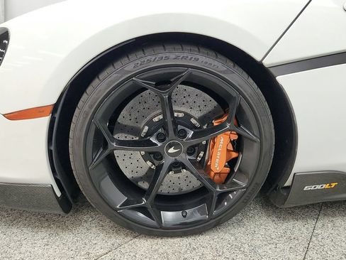 Used 2019 McLaren 600LT RWD image 15