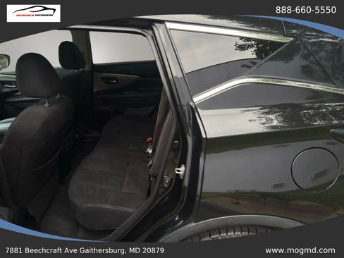 Used 2018 Nissan Murano SV AWD/4WD image 11