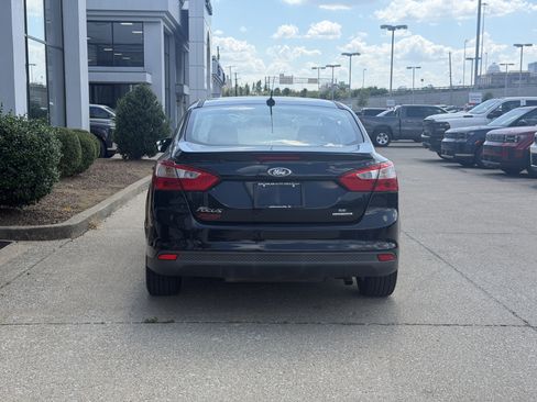 Used 2014 Ford Focus SE FWD image 6