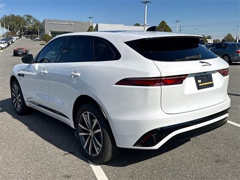 New 2025 Jaguar F-PACE R-Dynamic S image 4