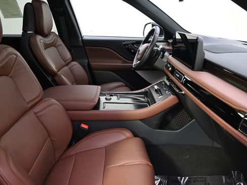 New 2026 Lincoln Aviator Reserve AWD/4WD image 16