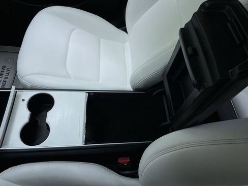 Used 2018 Tesla Model 3 Performance image 25