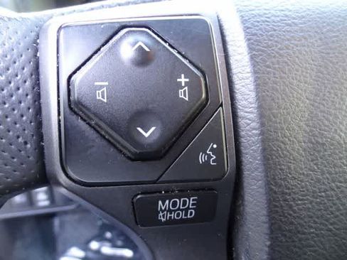 Used 2023 Toyota Tacoma TRD Off-Road AWD/4WD image 18