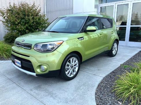 Used 2018 Kia Soul + FWD image 2