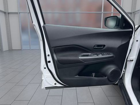 Used 2022 Nissan Kicks S FWD image 16