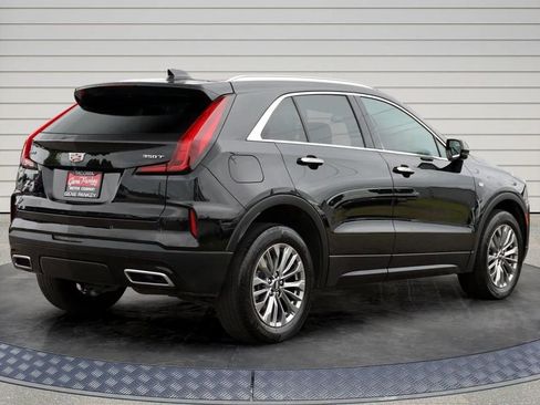 Used 2024 Cadillac XT4 Premium Luxury AWD/4WD image 7