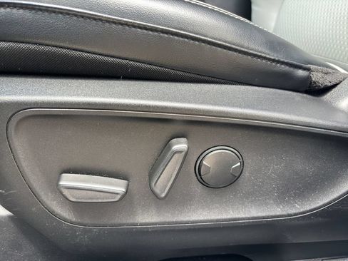 Certified 2023 Ford Escape SE FWD image 14
