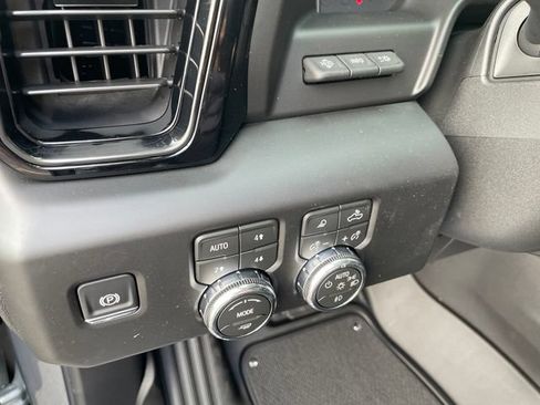 New 2026 GMC Sierra 2500 AT4 w/ AT4 Premium Plus Package AWD/4WD image 24
