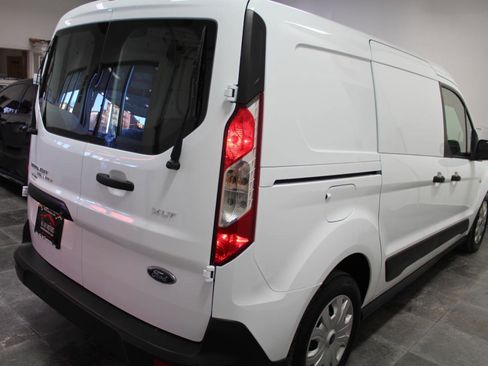 Used 2020 Ford Transit Connect XLT image 6