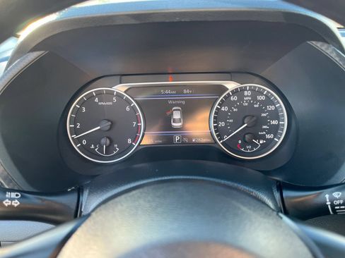 Used 2025 Nissan Sentra SV FWD image 39