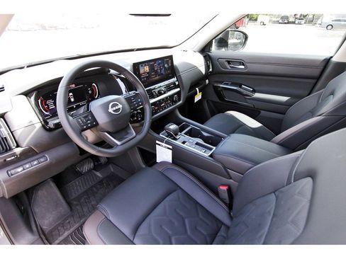 New 2026 Nissan Pathfinder Platinum w/ Cargo Package FWD image 13