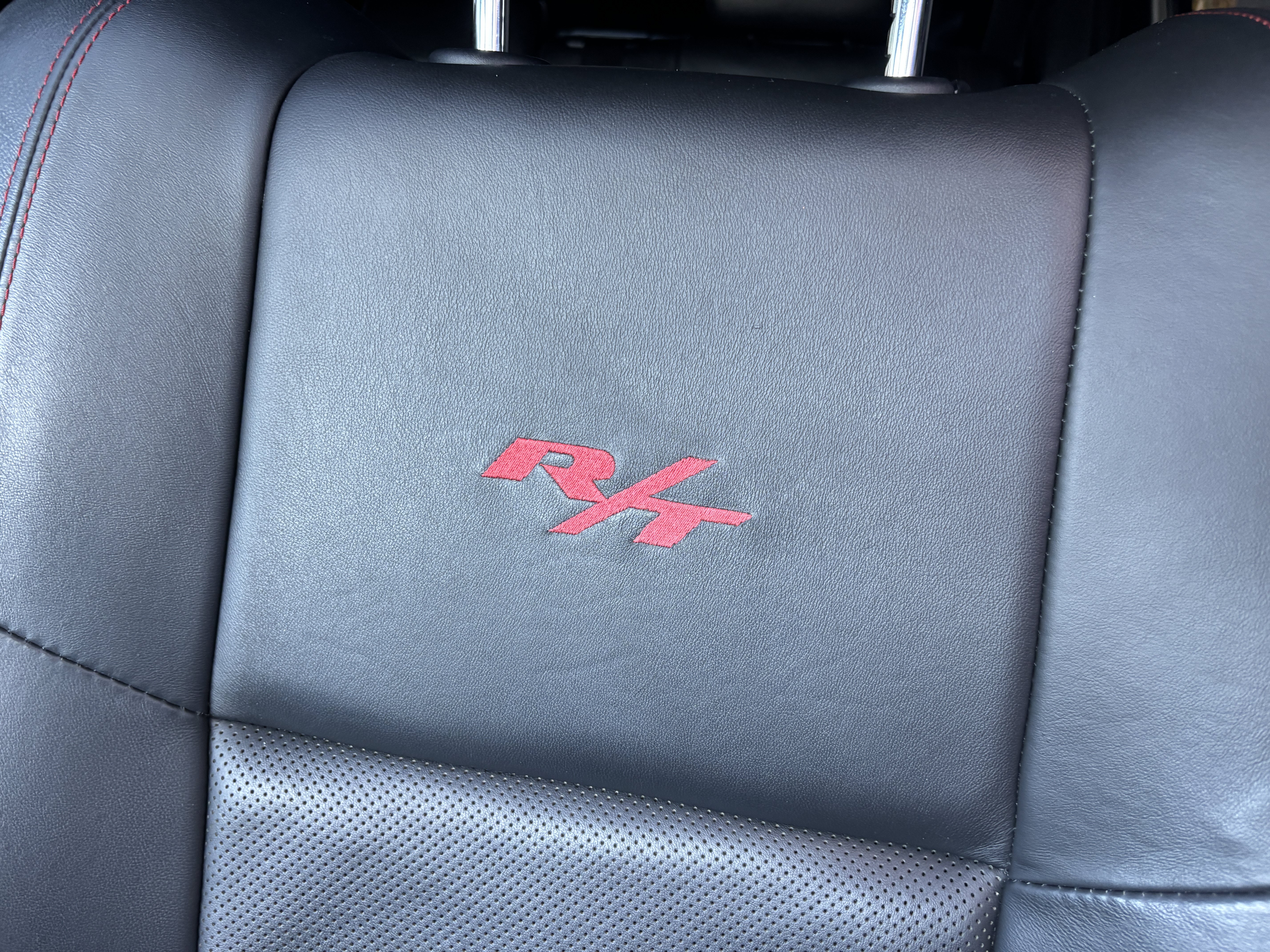 Used 2018 Dodge Durango R/T AWD/4WD image 10