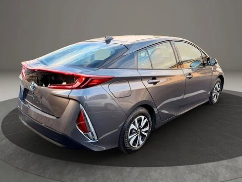 Used 2019 Toyota Prius Prime Plus image 4