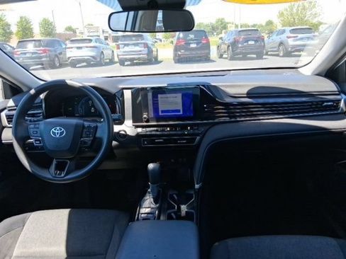 Used 2025 Toyota Camry LE FWD image 8