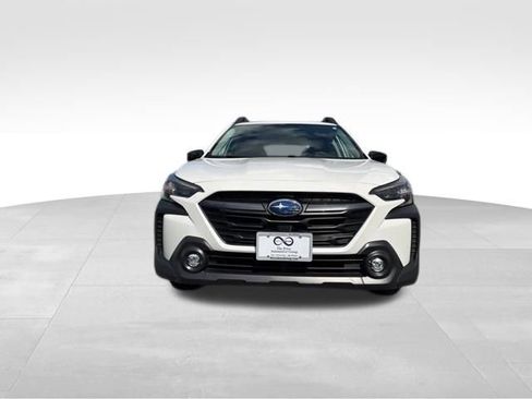 Used 2025 Subaru Outback Premium AWD/4WD image 3