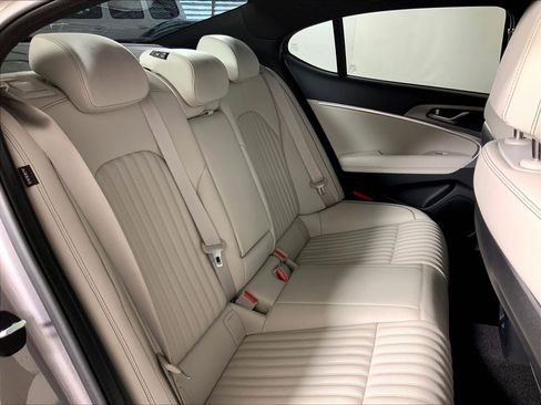 Used 2024 Genesis G70 3.3T Advanced RWD image 19