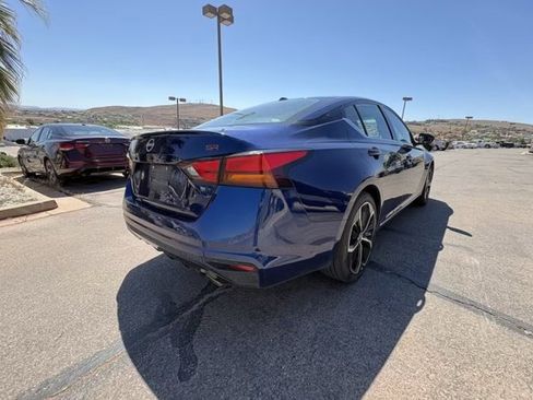 Used 2024 Nissan Altima 2.5 SR FWD image 5