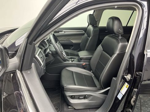Used 2021 Volkswagen Atlas SE w/ Panoramic Sunroof Package image 9