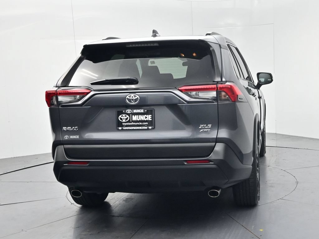 Used 2021 Toyota RAV4 XLE AWD/4WD image 7