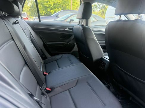Used 2019 Volkswagen e-Golf SEL Premium FWD image 9