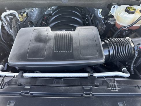 Used 2022 Chevrolet Suburban RST w/ Luxury Package image 36